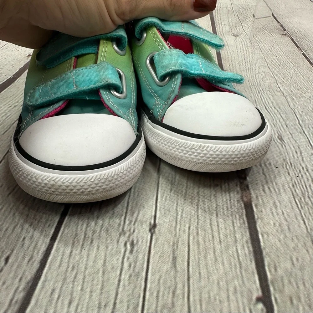 Converse check taylor allstar 2V hyper bright low top sneaker toddler 9